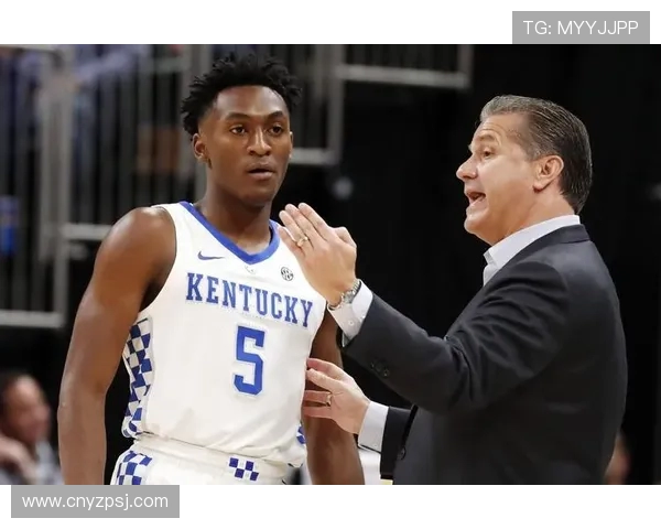 伊曼纽尔奎克利：篮球场上的闪耀新星与未来之路